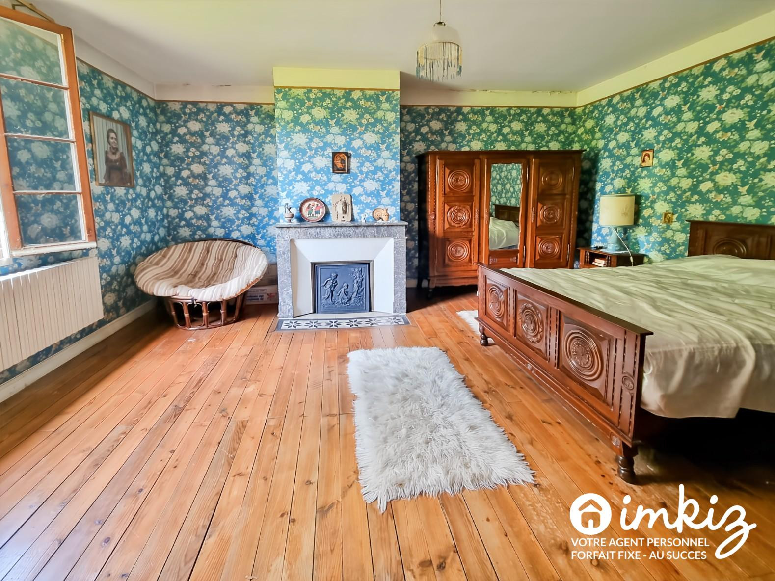 
                                                Vente
                                                 Maison 6 pces charme de l'ancien,poutres,cheminées