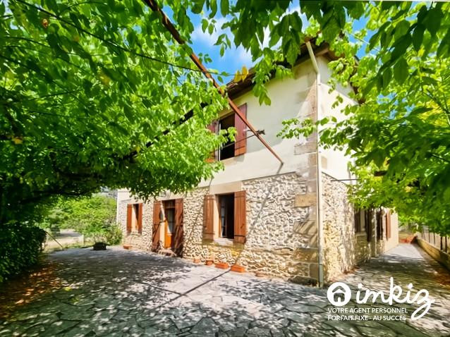 
                                                Vente
                                                 Maison 6 pces charme de l'ancien,poutres,cheminées