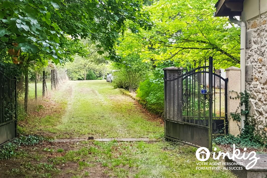 
                                                Vente
                                                 Maison 6 pces charme de l'ancien,poutres,cheminées