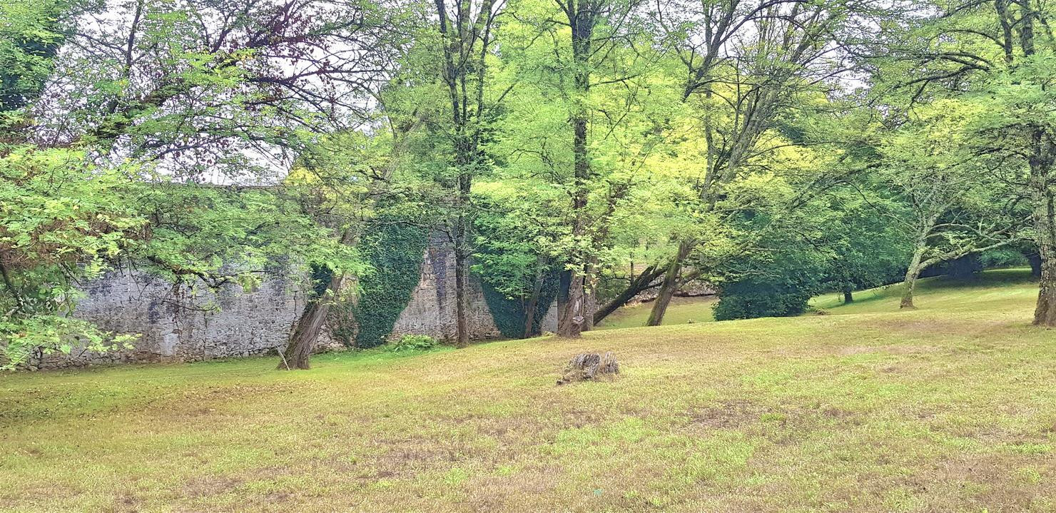 
                                                Vente
                                                 Maison 6 pces charme de l'ancien,poutres,cheminées