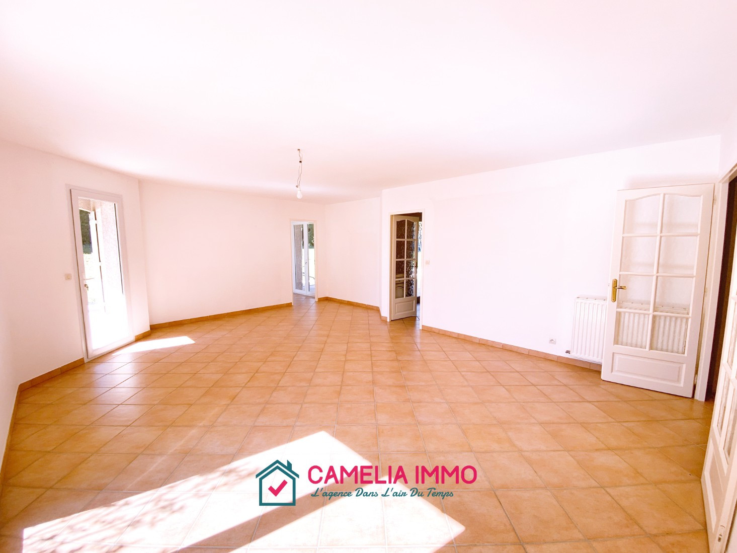 
                                                Vente
                                                 Maison 6 pièces 160m²