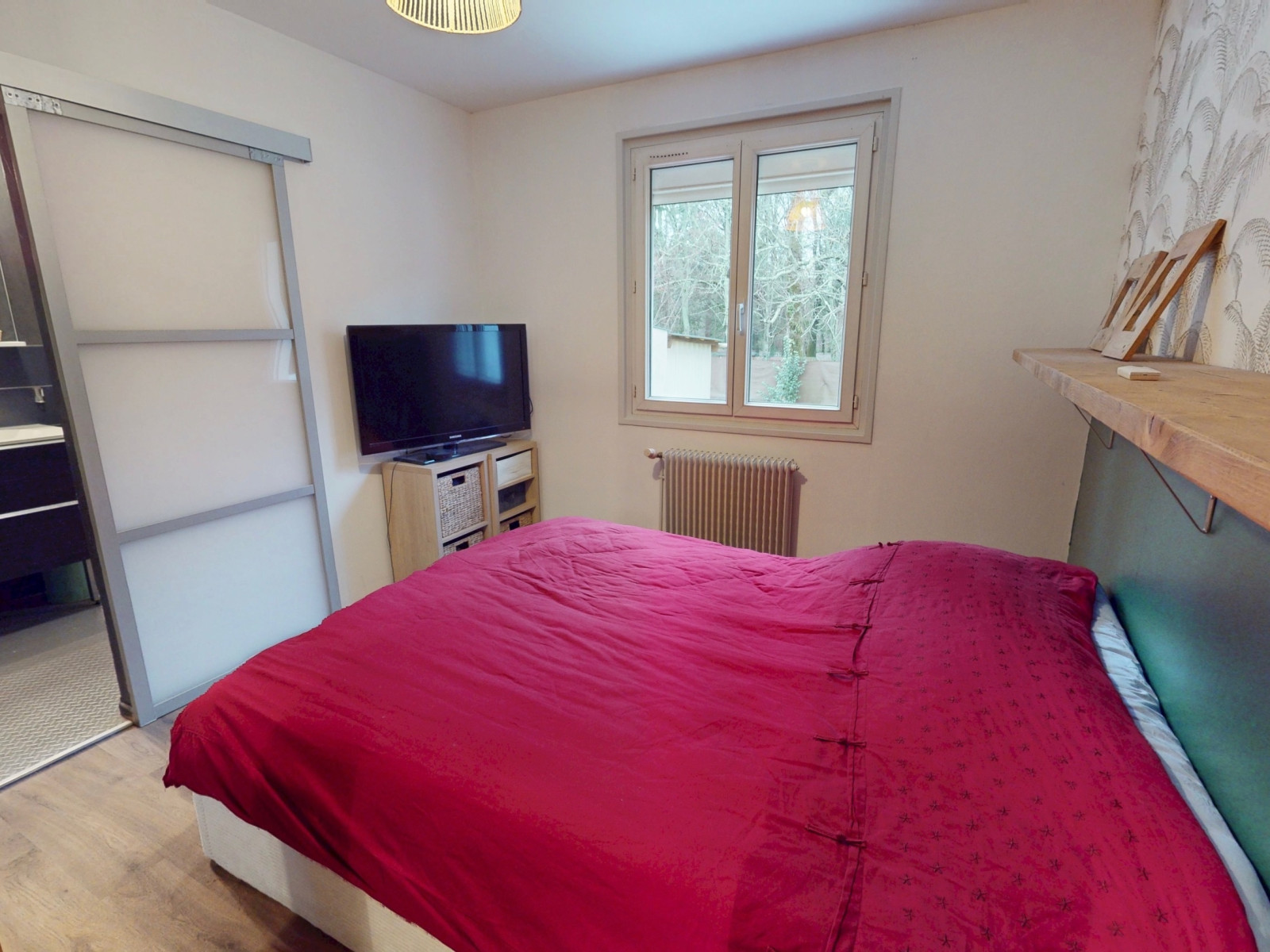 
                                                Vente
                                                 MAISON 6 PIECES - 164M2