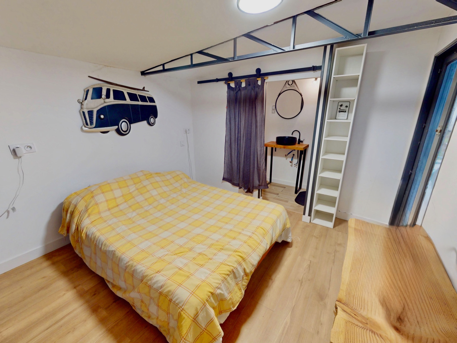 
                                                Vente
                                                 MAISON 6 PIECES - 164M2