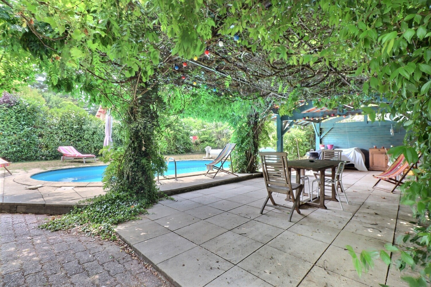 
                                                Vente
                                                 Maison 6 pièces - 166 m² - Piscine