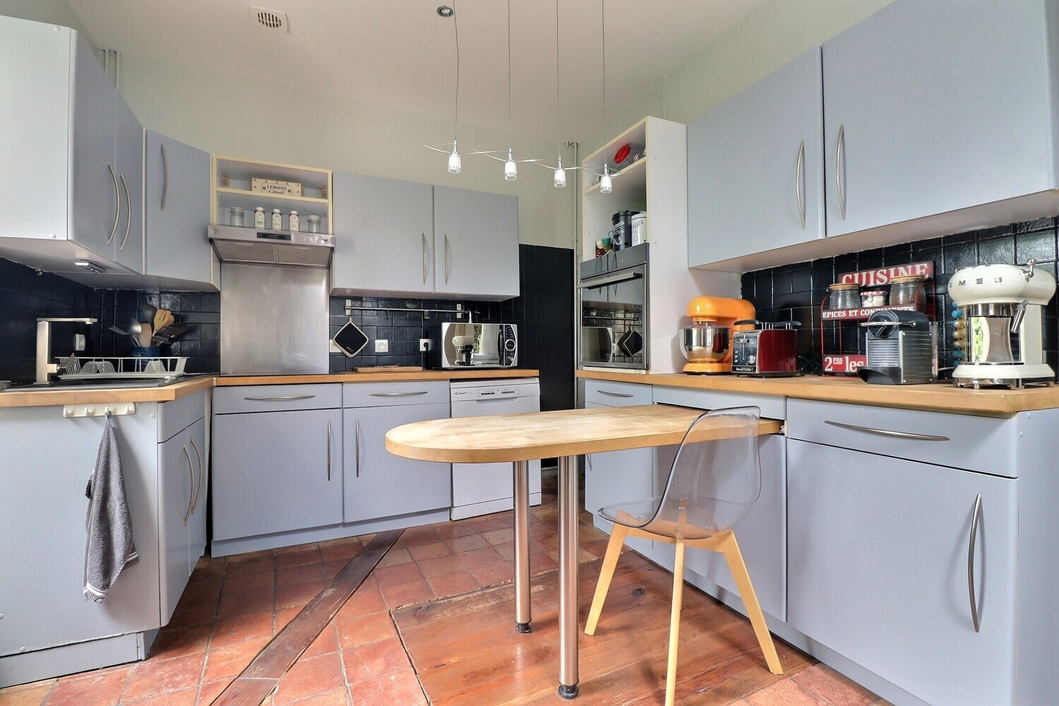 
                                                Vente
                                                 Maison 6 pièces - 166 m² - Piscine
