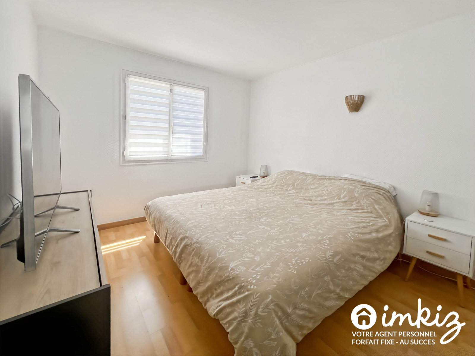 
                                                Vente
                                                 Maison 6 pièces 175m²