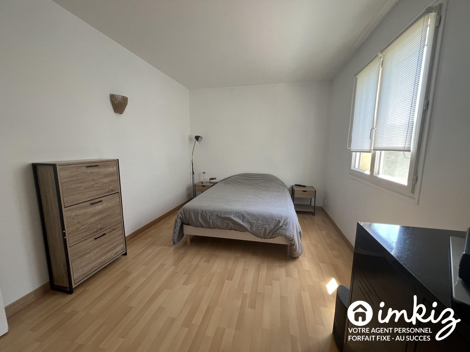 
                                                Vente
                                                 Maison 6 pièces 175m²