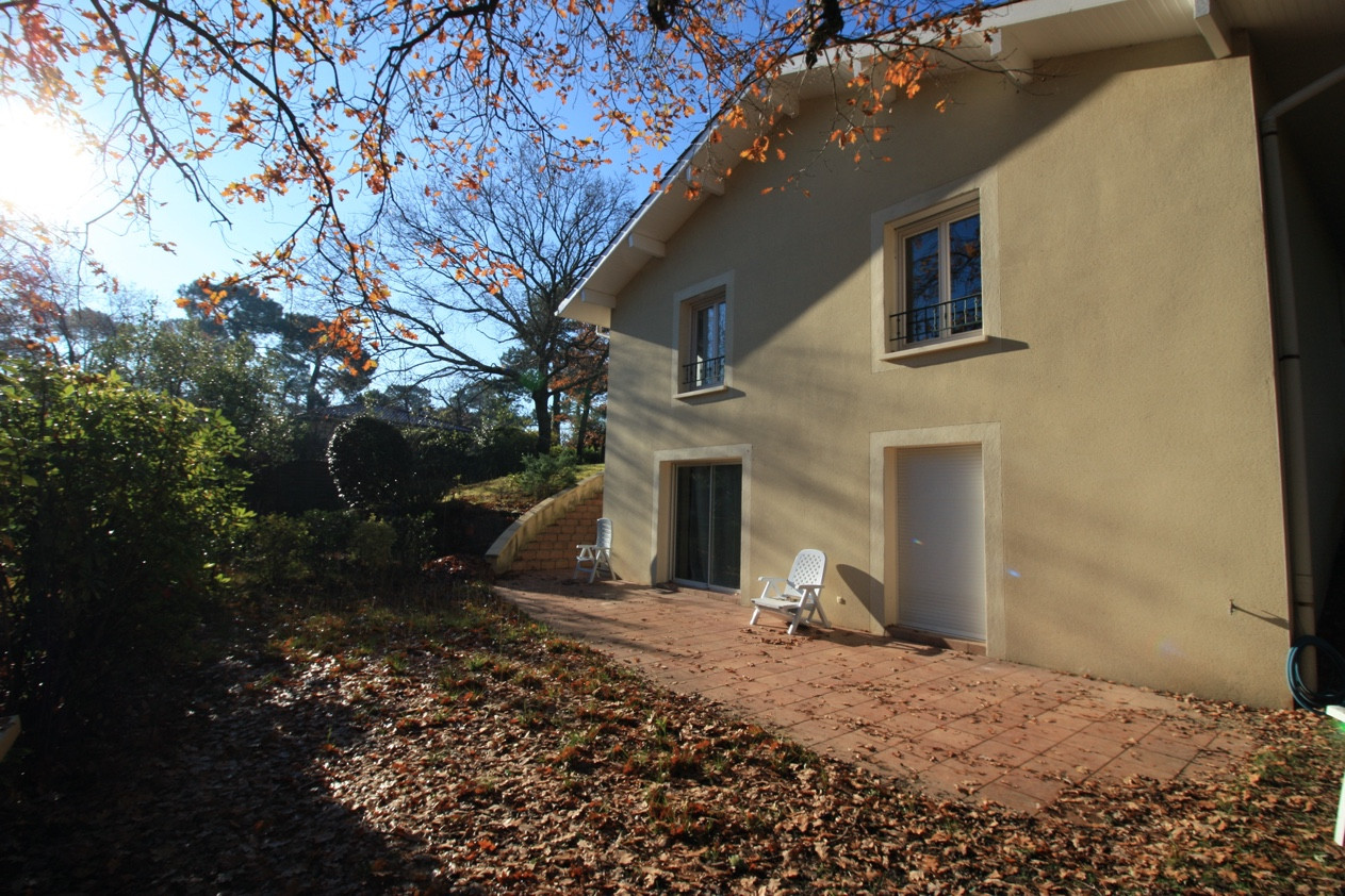 
                                                Vente
                                                 MAISON 6 PIECES 230m2 - CAPBRETON