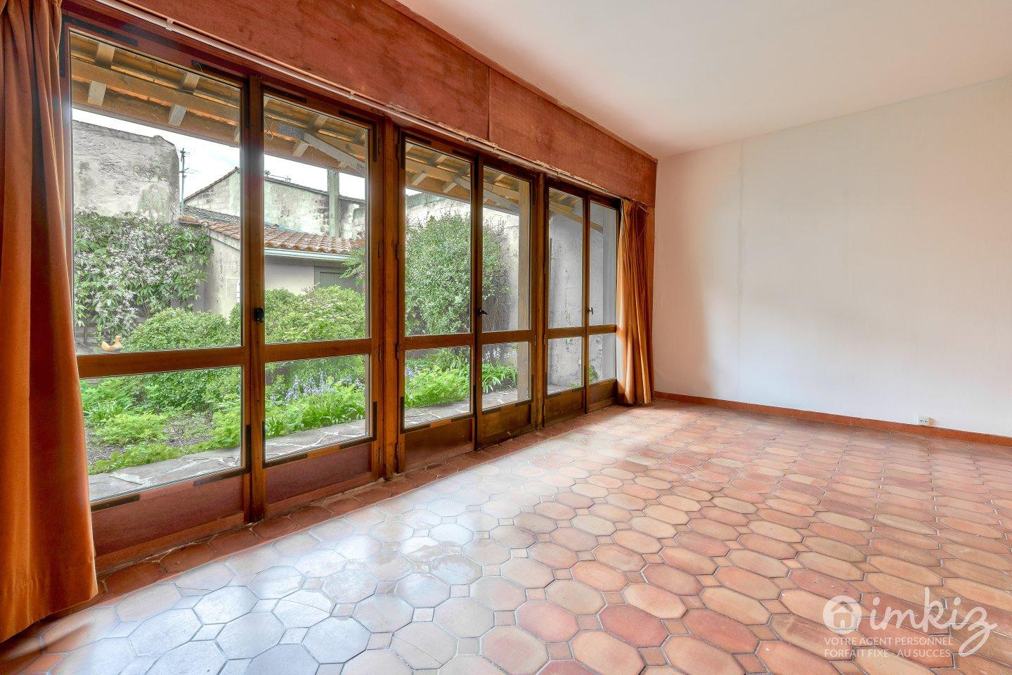 
                                                Vente
                                                 Maison 6 pièces