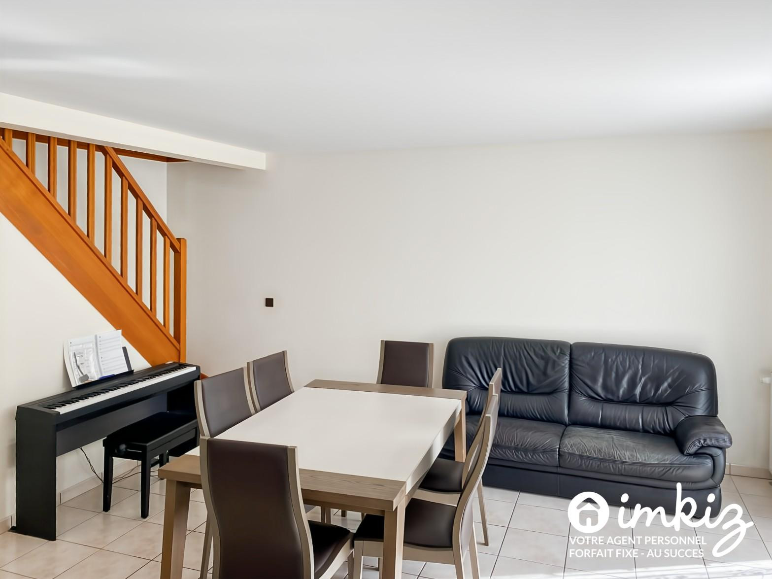 
                                                Vente
                                                 Maison 6 pièces