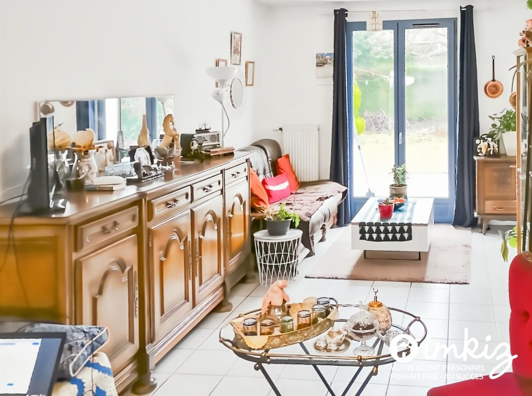 
                                                Vente
                                                 Maison 6 pièces