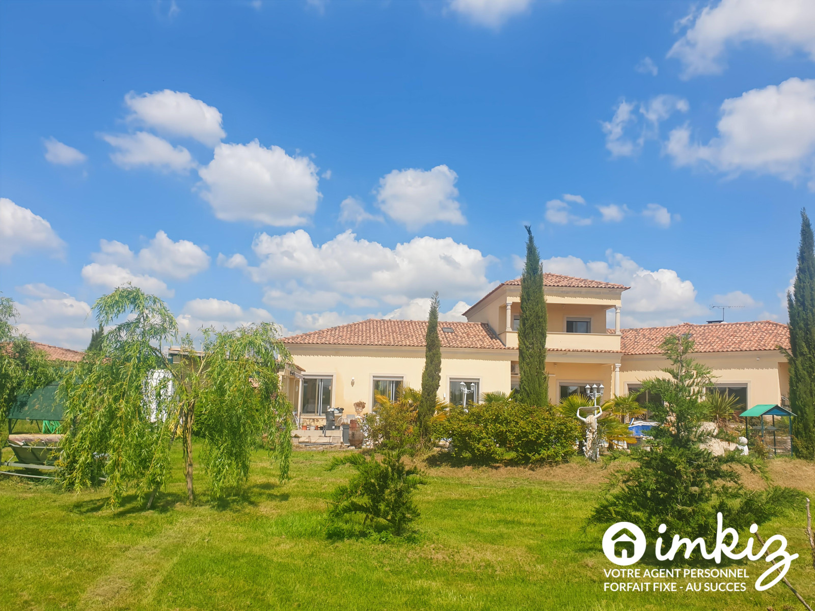 
                                                Vente
                                                 Maison 6 pièces