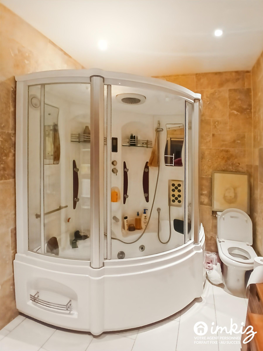 
                                                Vente
                                                 Maison 6 pièces