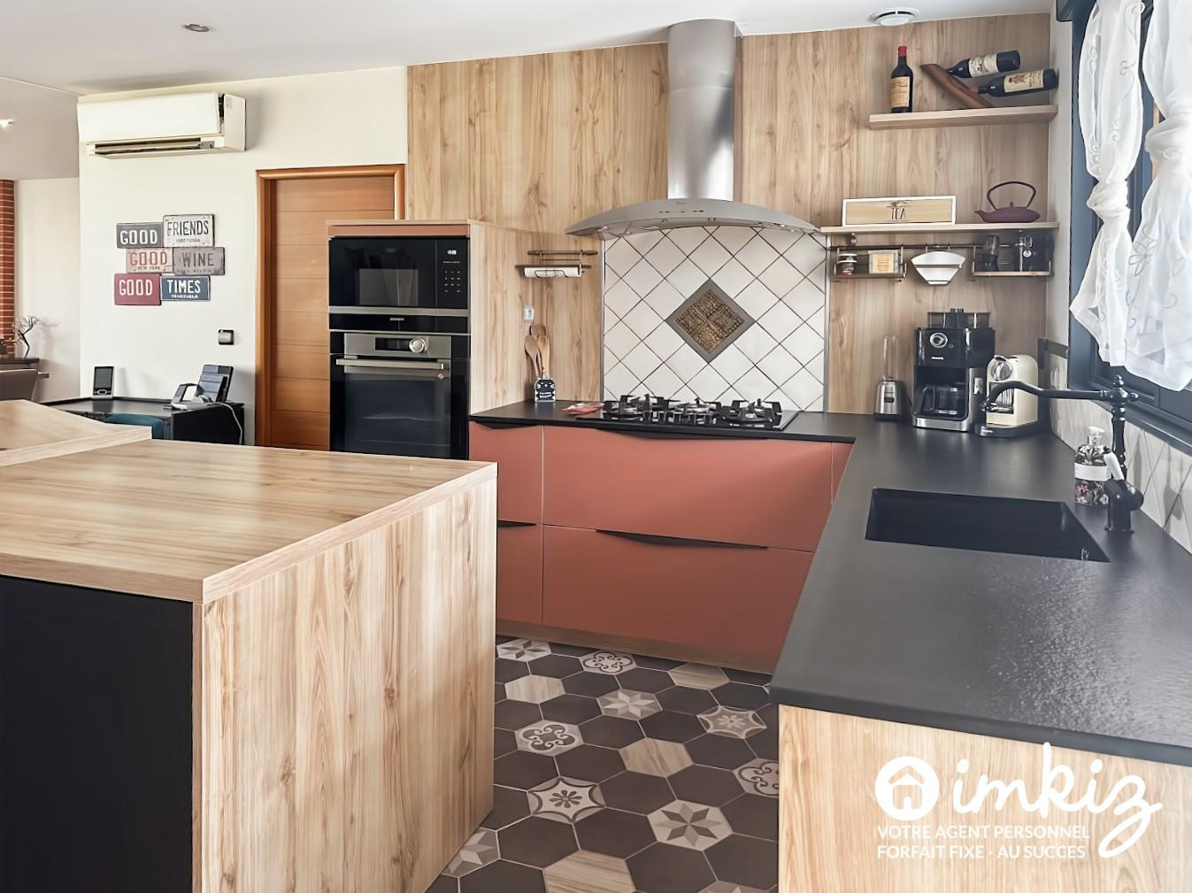 
                                                Vente
                                                 Maison 6 pièces