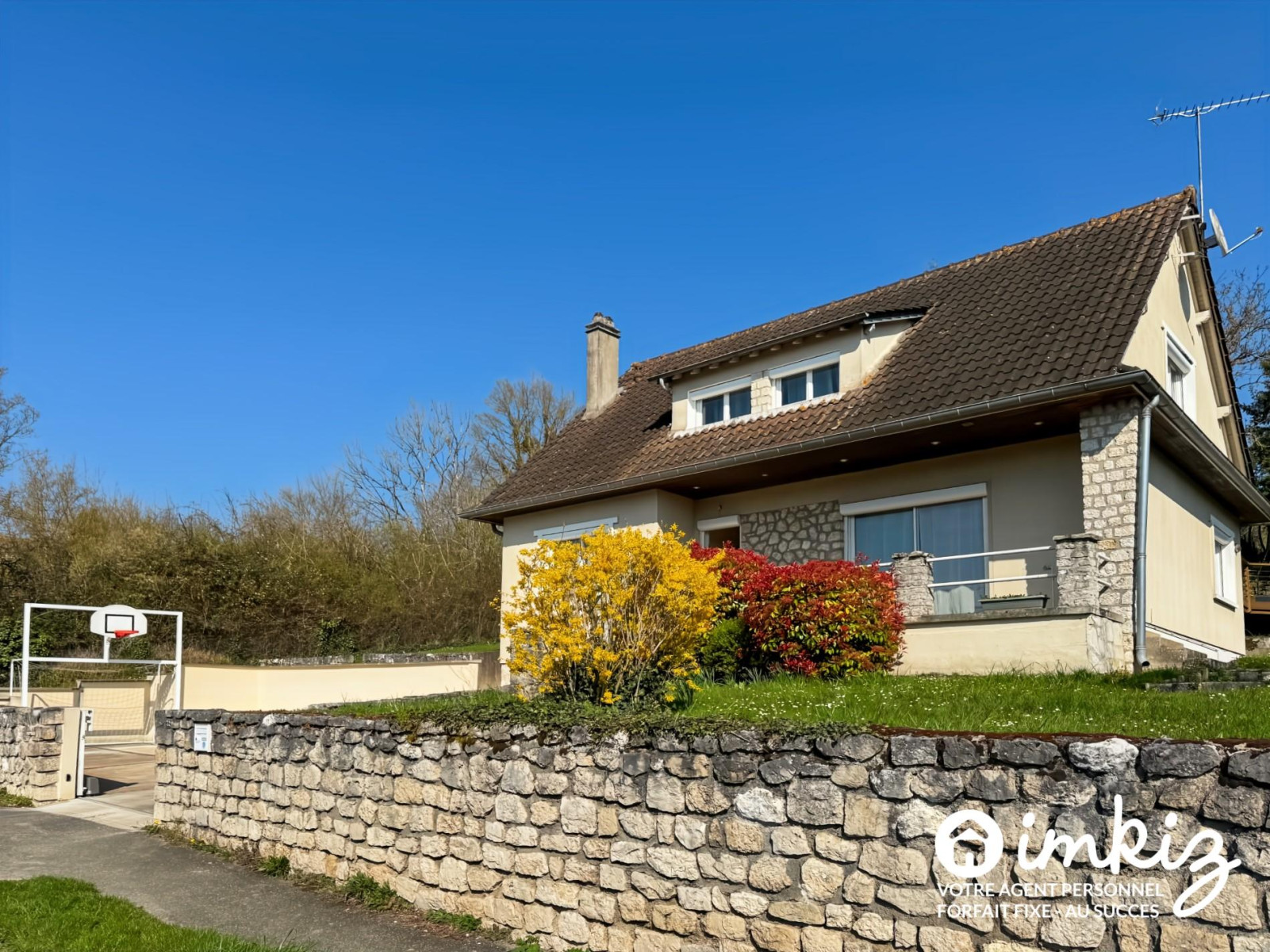 
                                                Vente
                                                 Maison 6 pièces