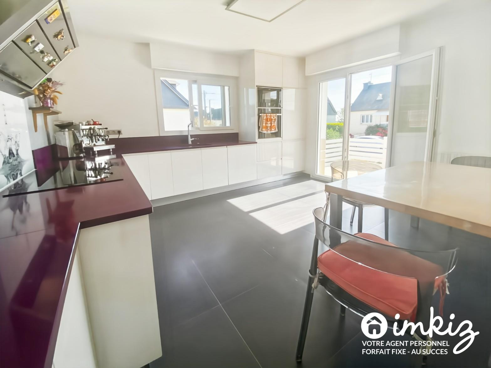 
                                                Vente
                                                 Maison 6 pièces