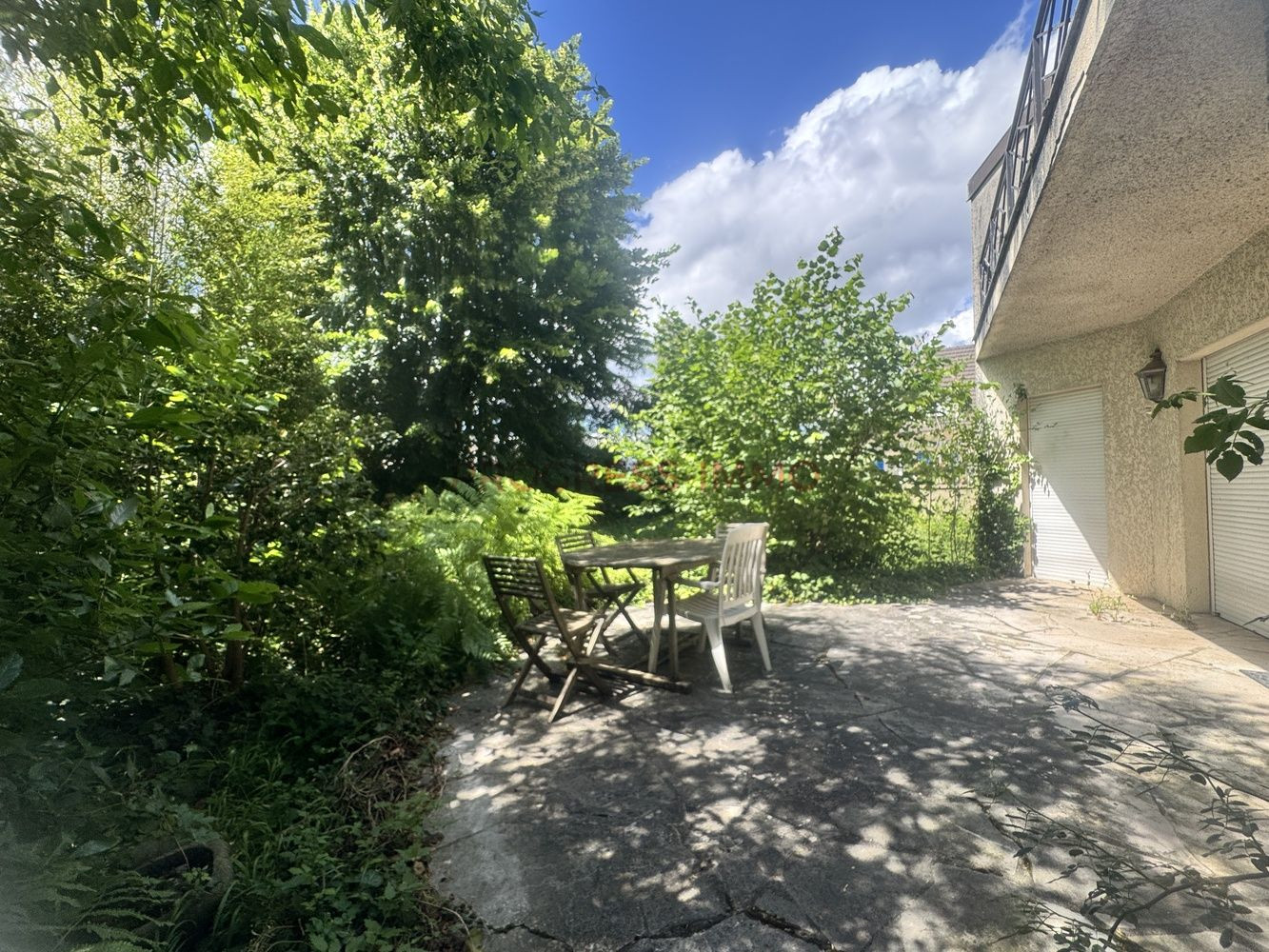 
                                                Location
                                                 Maison 6 pièces
