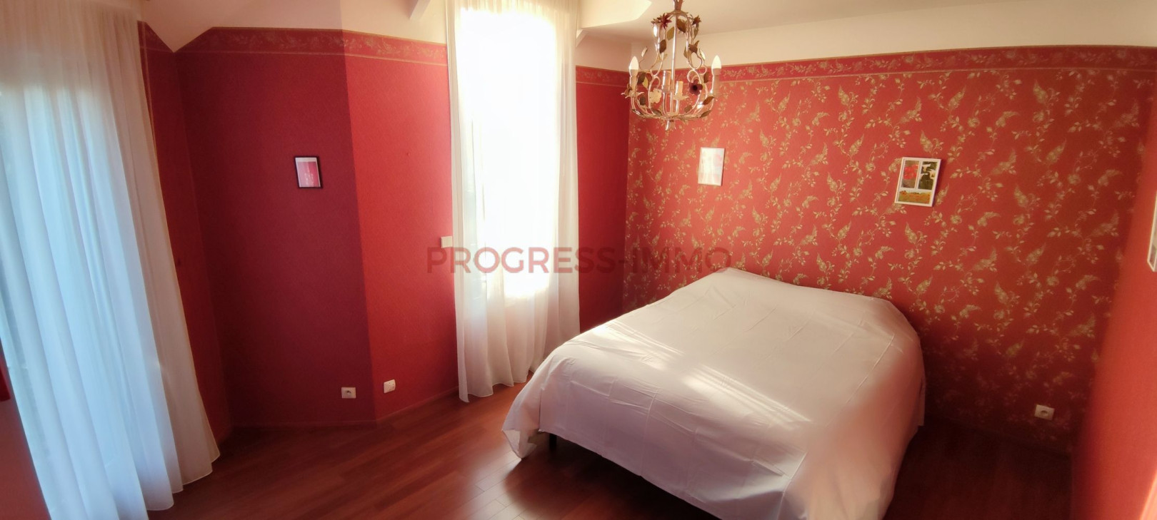 
                                                Location
                                                 Maison 6 pièces