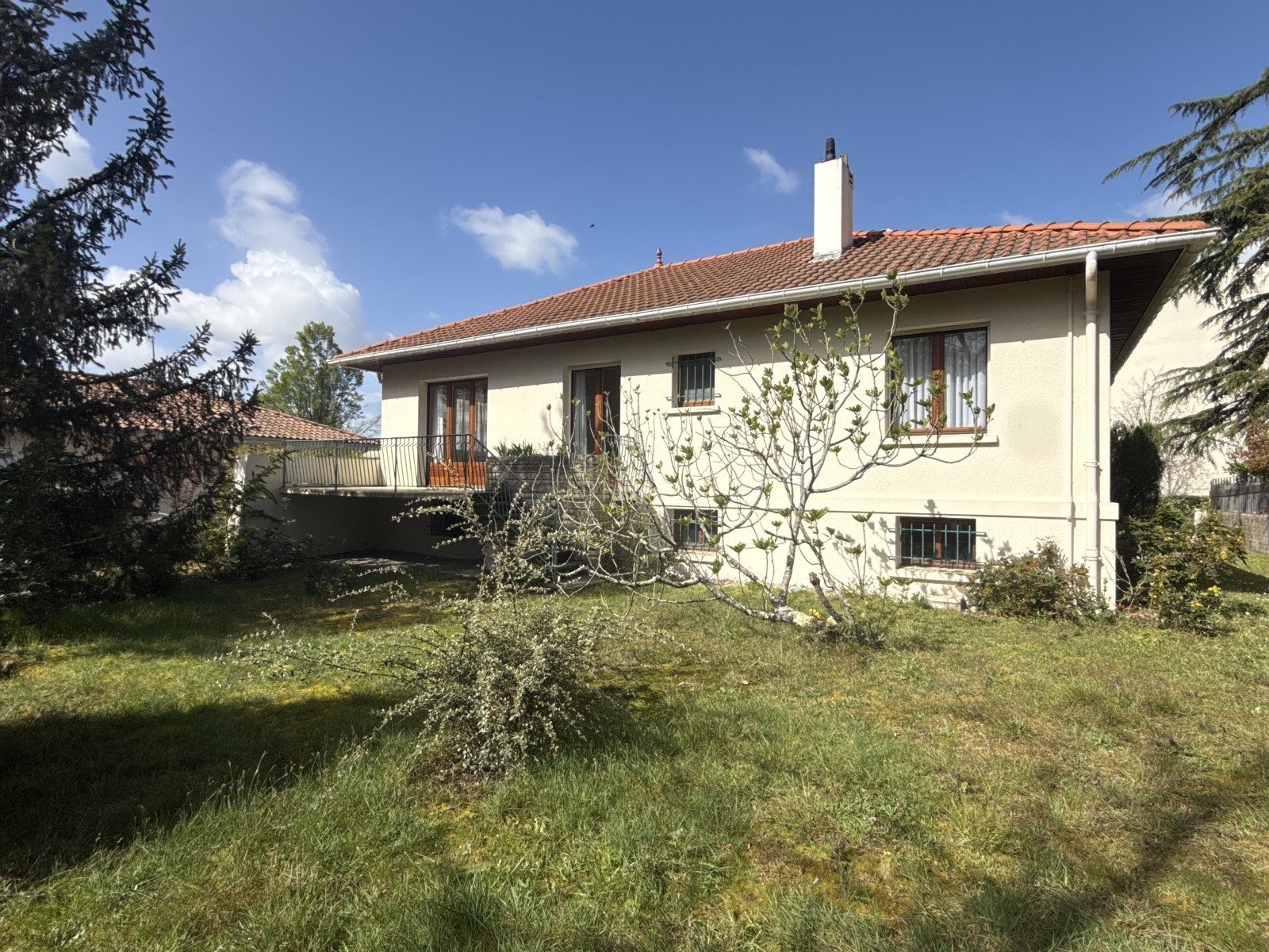 
                                                Vente
                                                 Maison 6 pièces