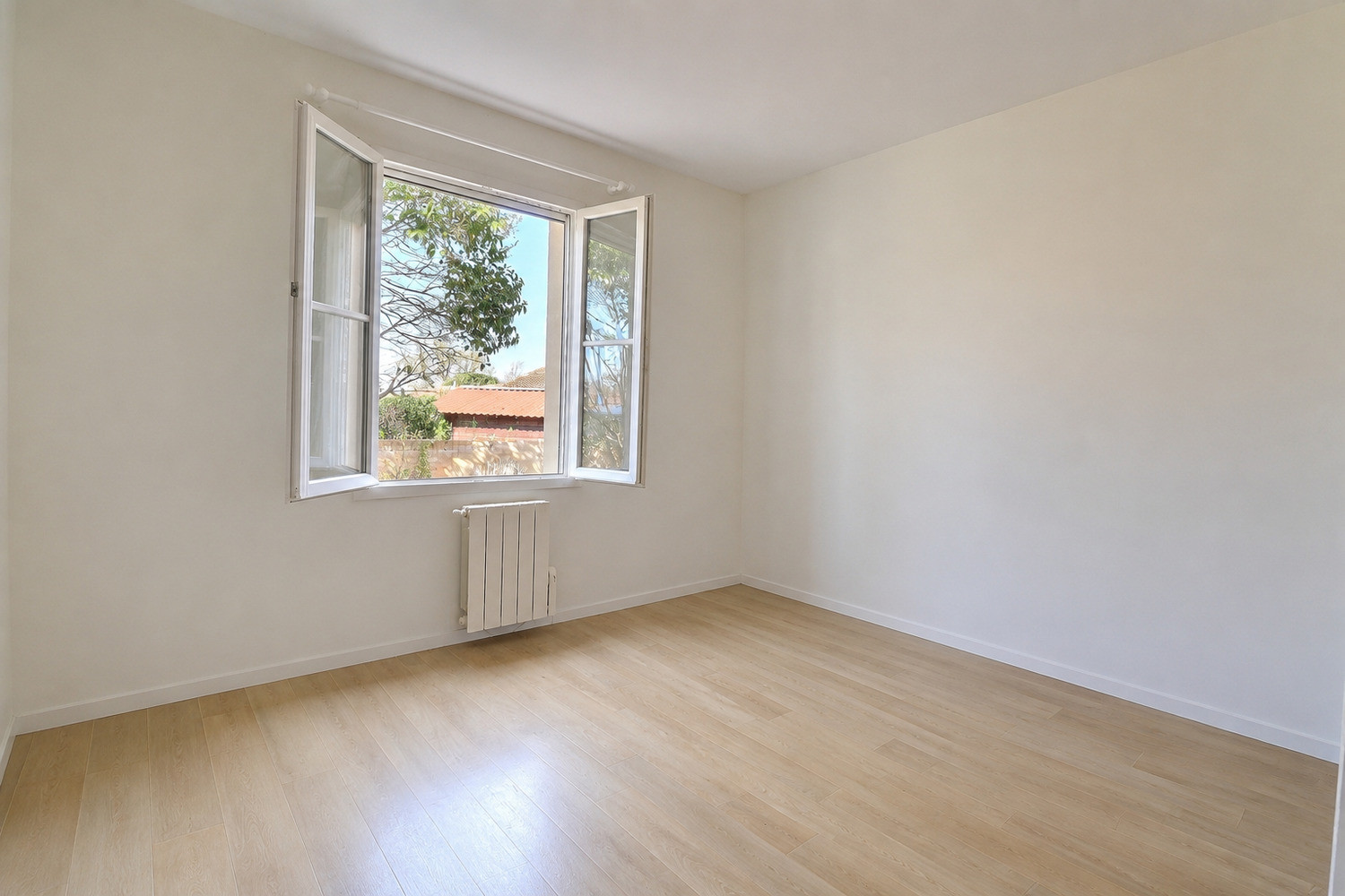 
                                                Vente
                                                 Maison 6 pièces