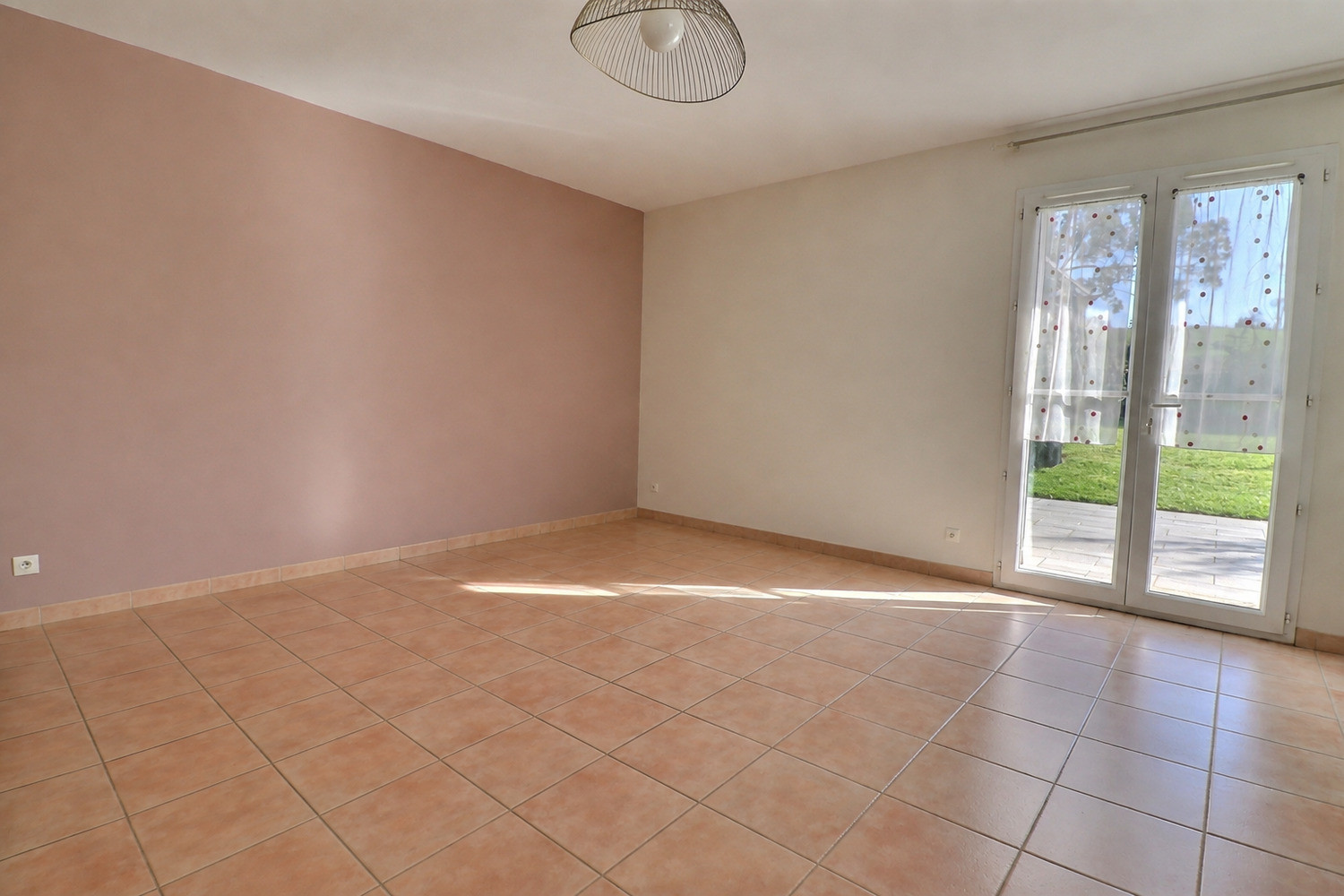 
                                                Vente
                                                 Maison 6 pièces