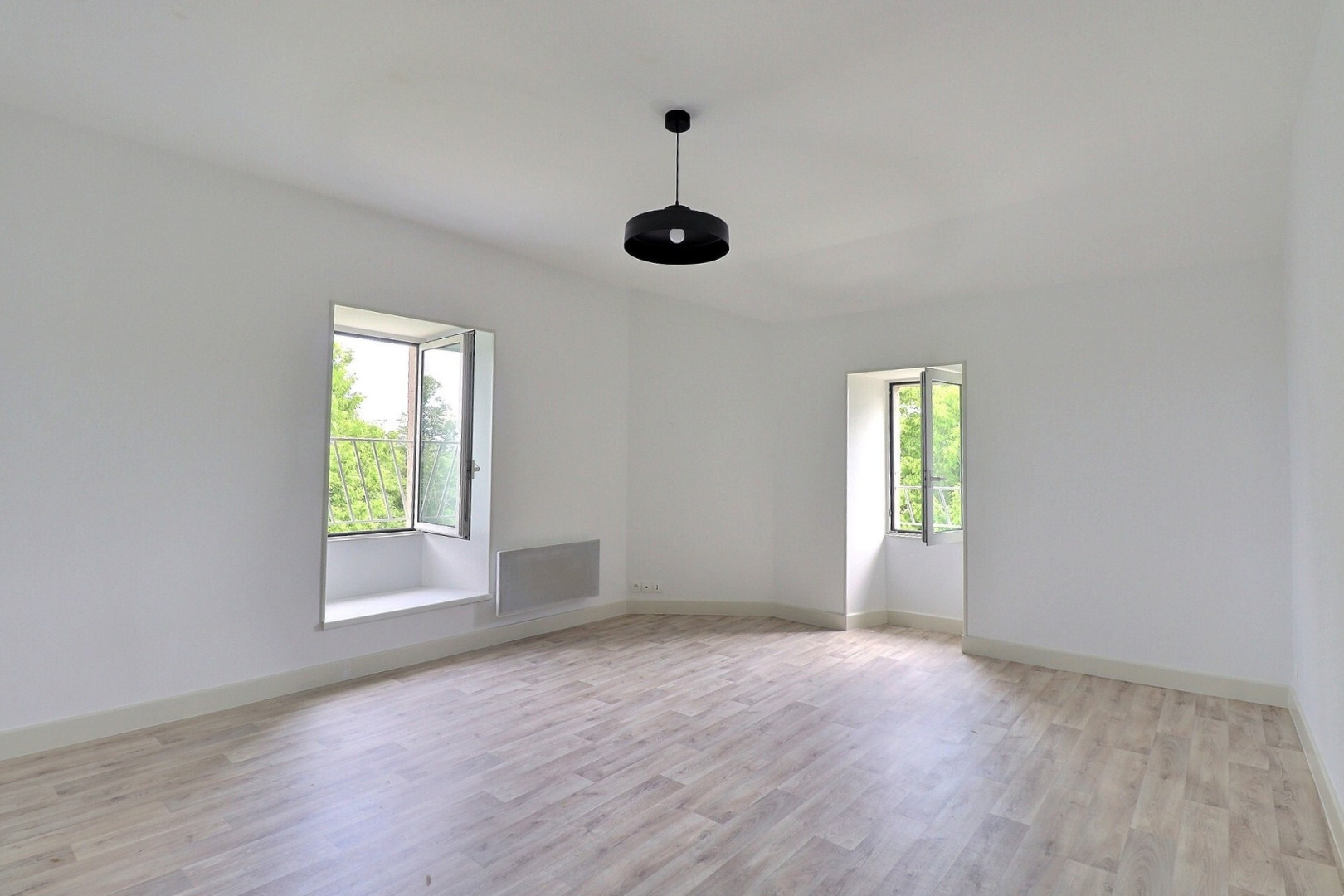 
                                                Vente
                                                 Maison 6 pièces