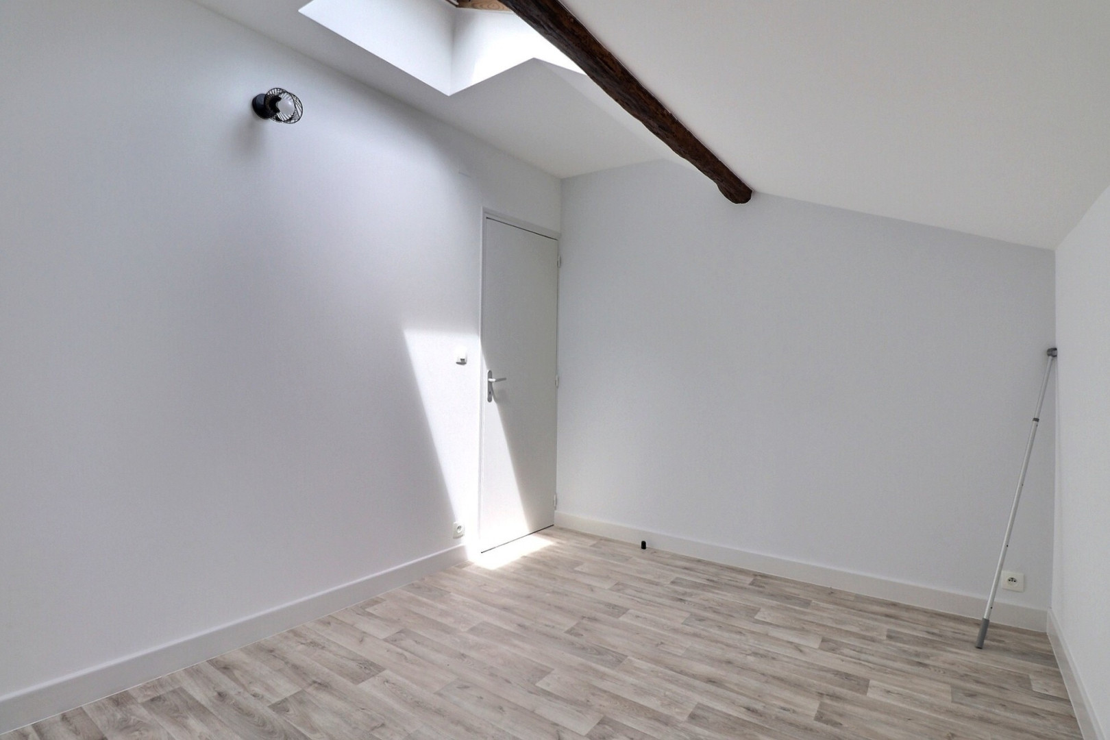 
                                                Vente
                                                 Maison 6 pièces