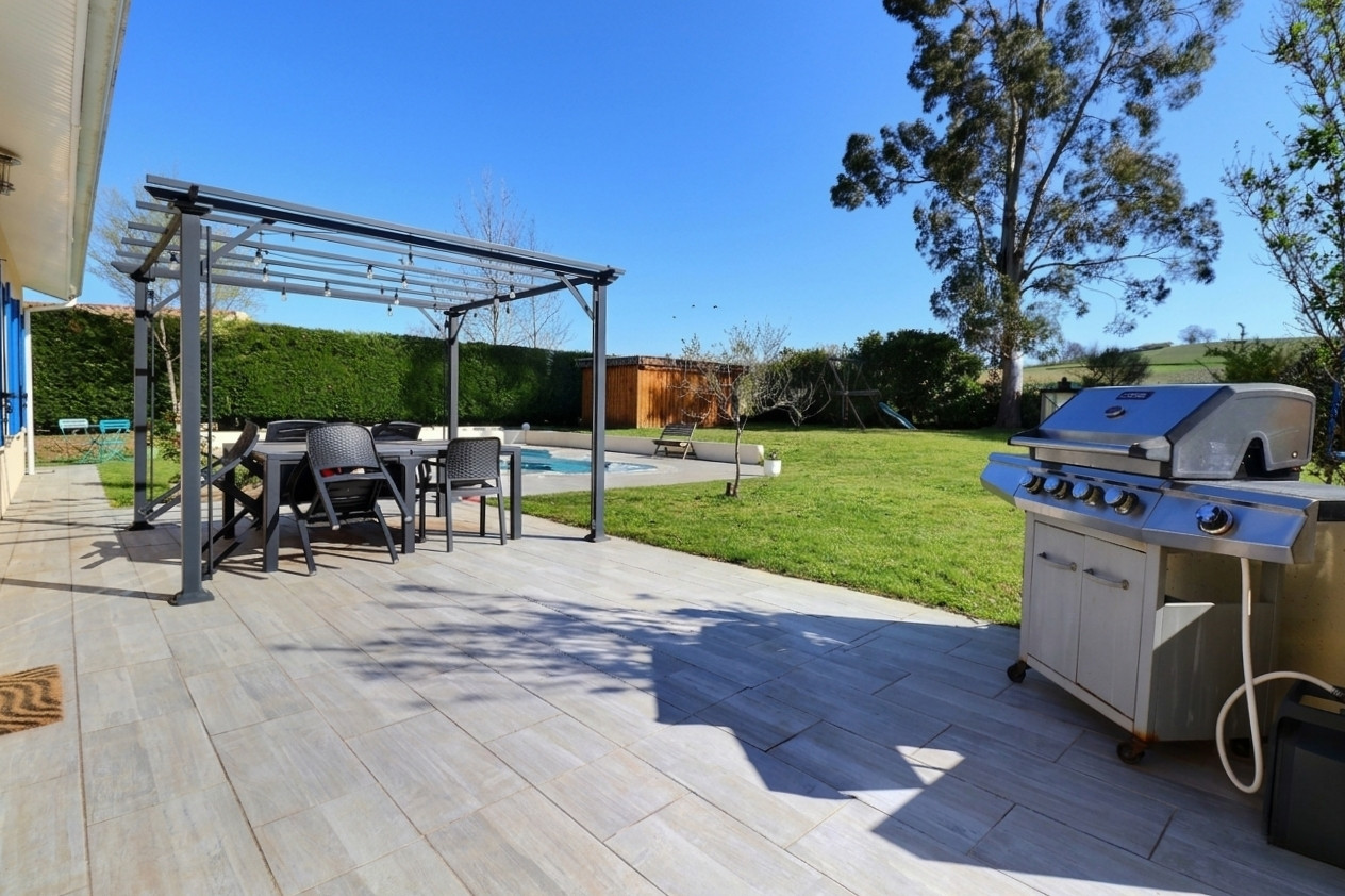 
                                                Vente
                                                 Maison 6 pièces