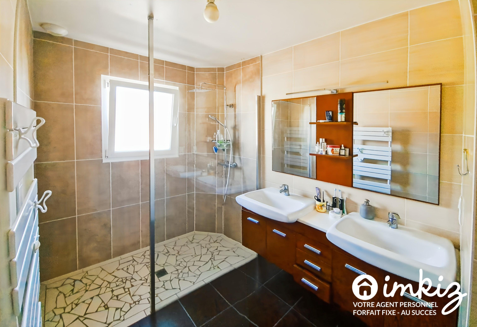 
                                                Vente
                                                 Maison 6 pièces