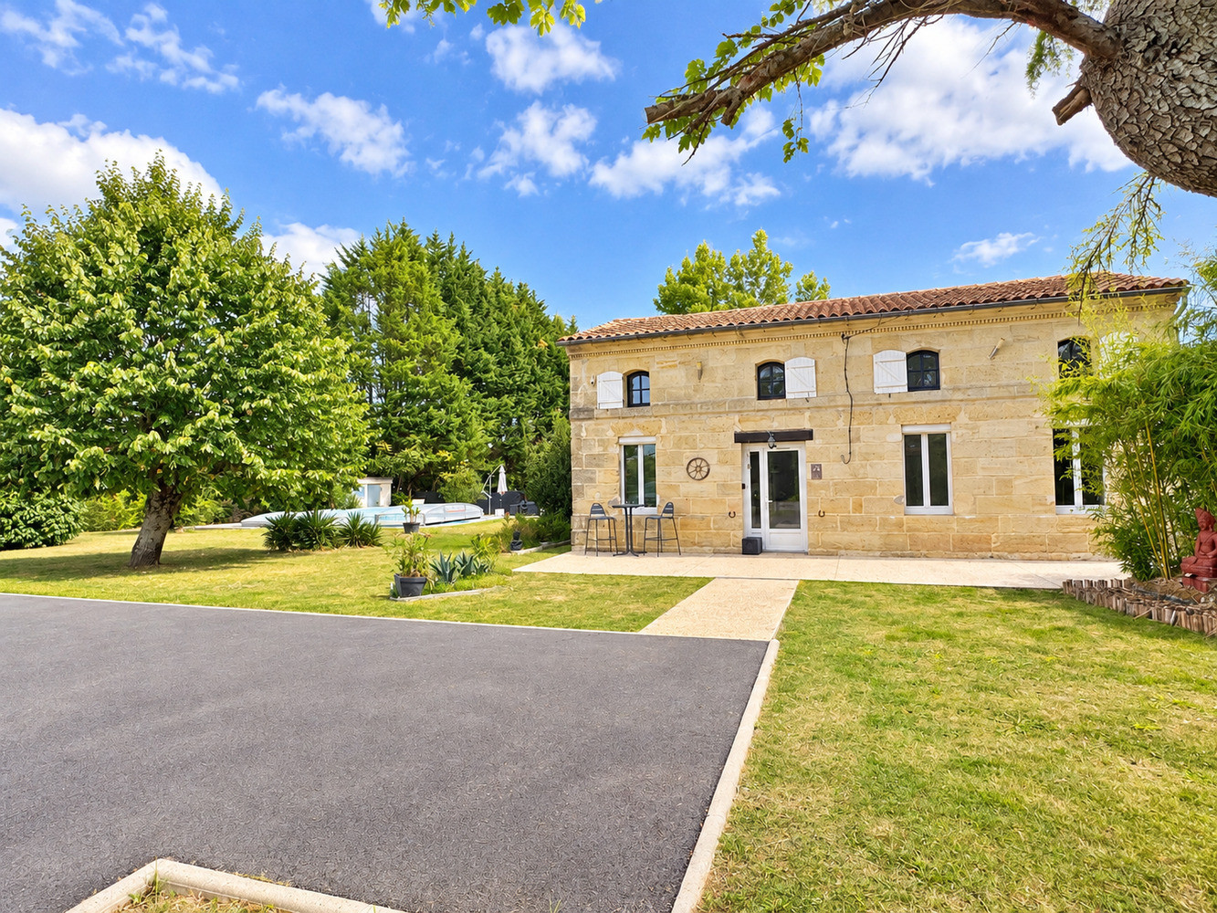 
                                                Vente
                                                 Maison 6 pièces