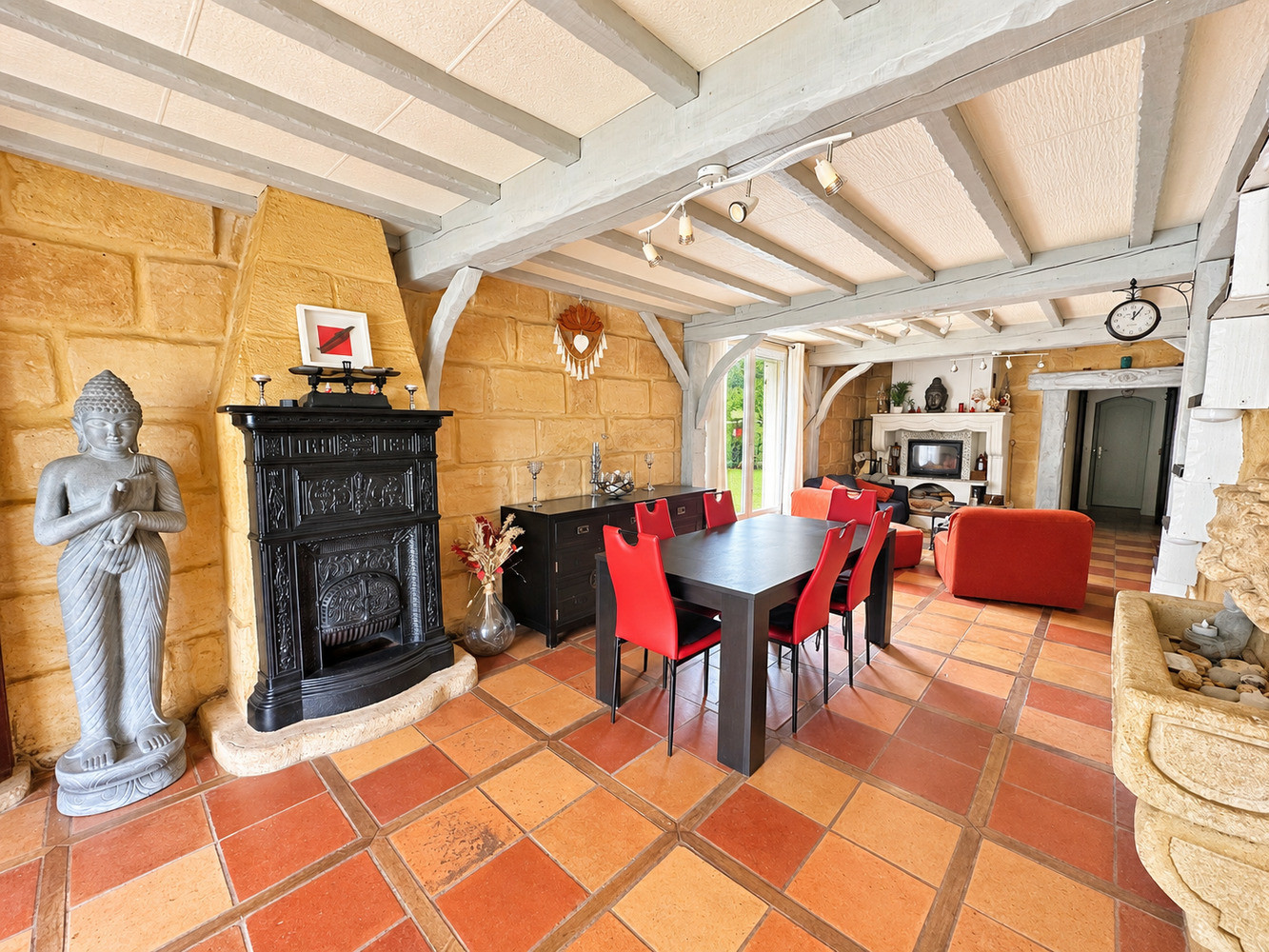 
                                                Vente
                                                 Maison 6 pièces