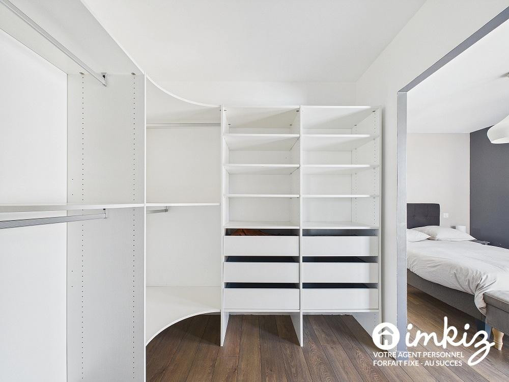 
                                                Vente
                                                 Maison 6 pièces avec piscine