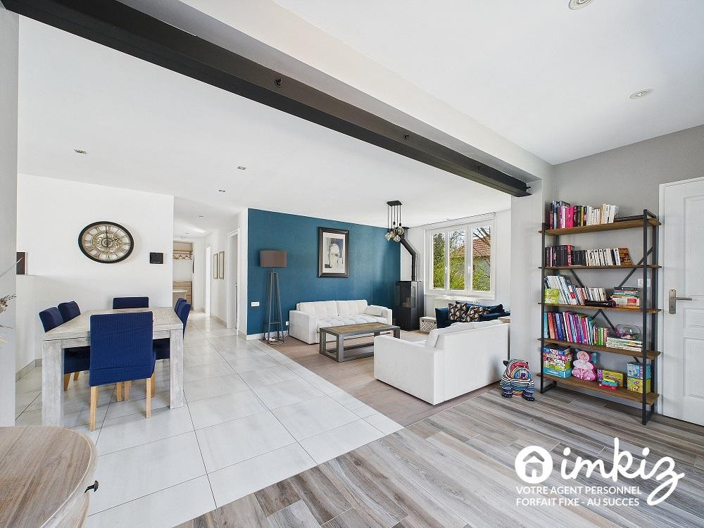 
                                                Vente
                                                 Maison 6 pièces avec piscine