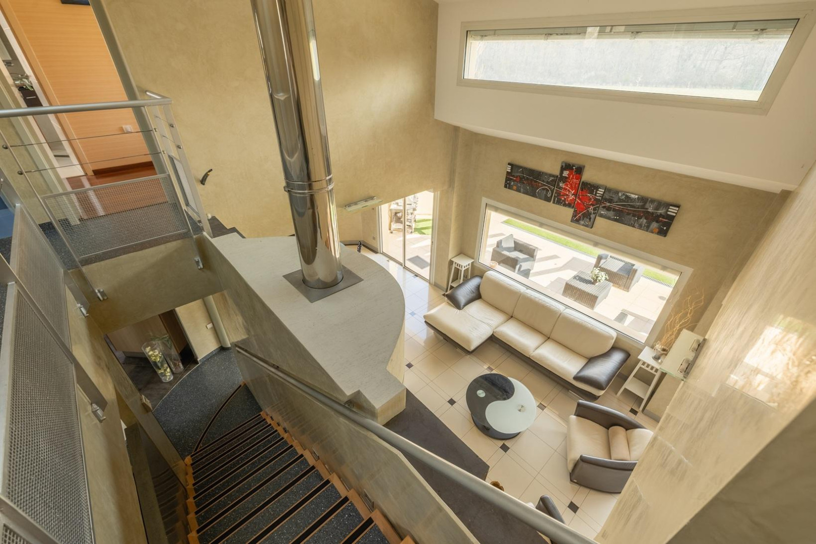 
                                                Vente
                                                 Maison 6 pièces avec piscine et 1500 m² de terrain