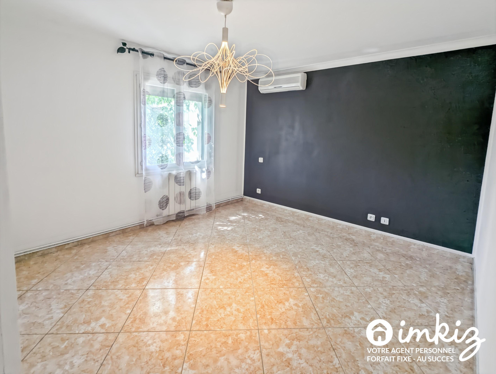 
                                                Vente
                                                 Maison 6 pièces avec studio indépendant et piscine