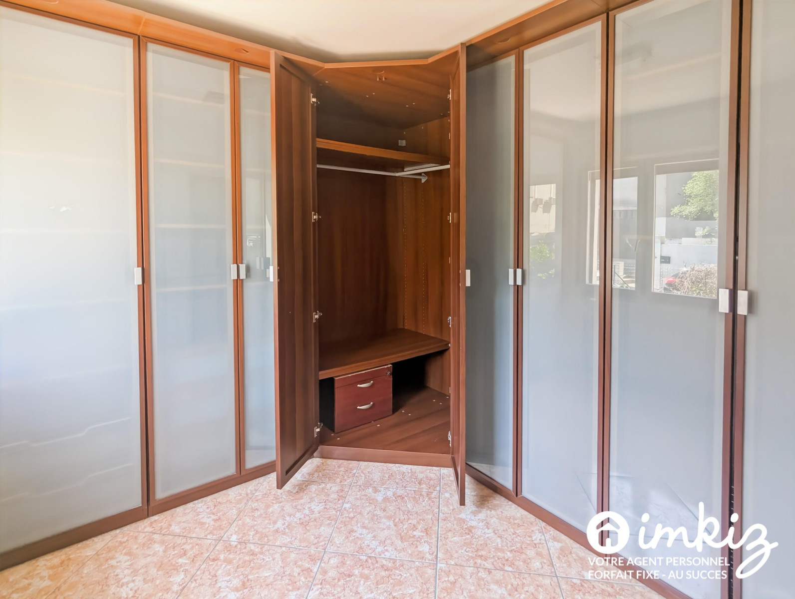 
                                                Vente
                                                 Maison 6 pièces avec studio indépendant et piscine