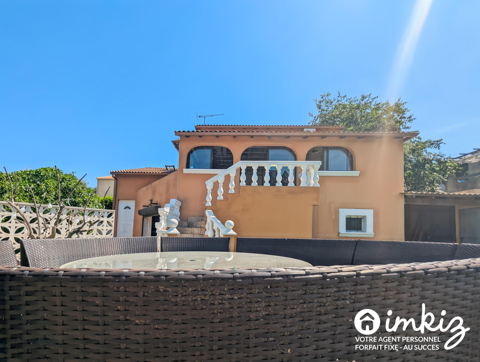 
                                                Vente
                                                 Maison 6 pièces avec studio indépendant et piscine