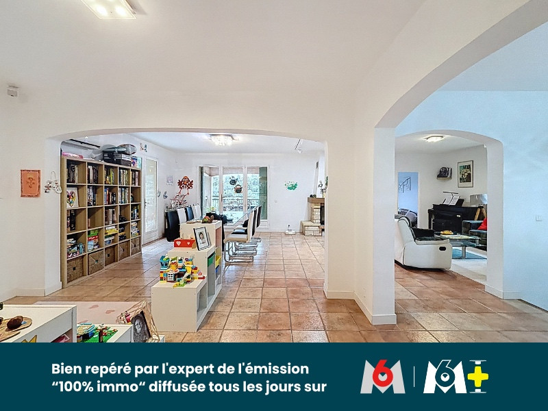 
                                                Vente
                                                 MAISON 6 PIÈCES - DD3243