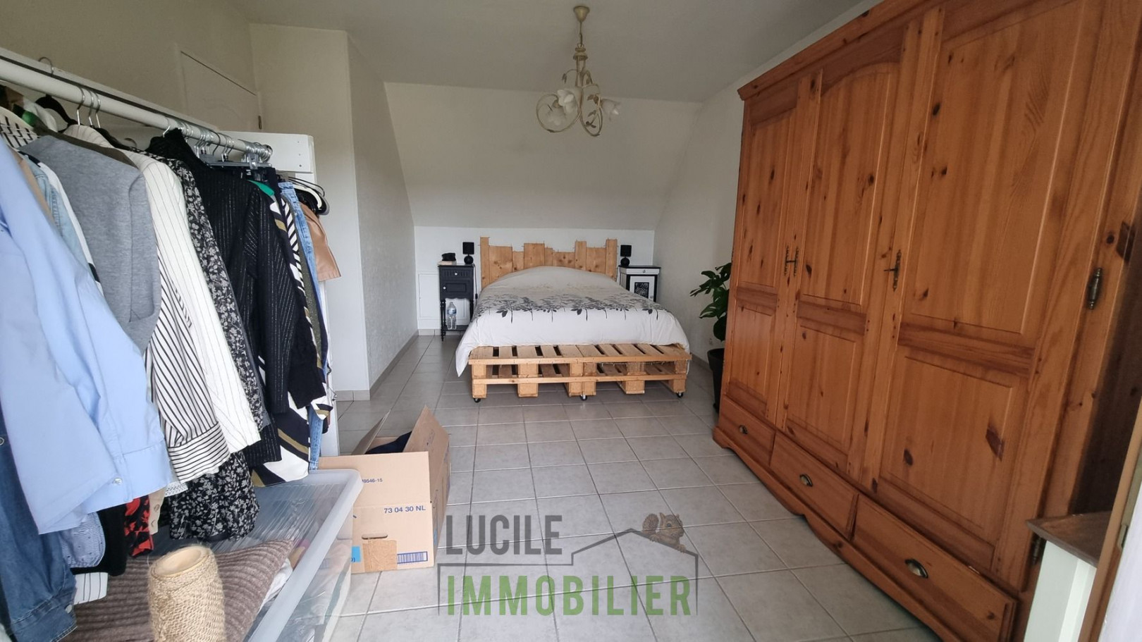 
                                                Vente
                                                 Maison 6 pièces de 130m²