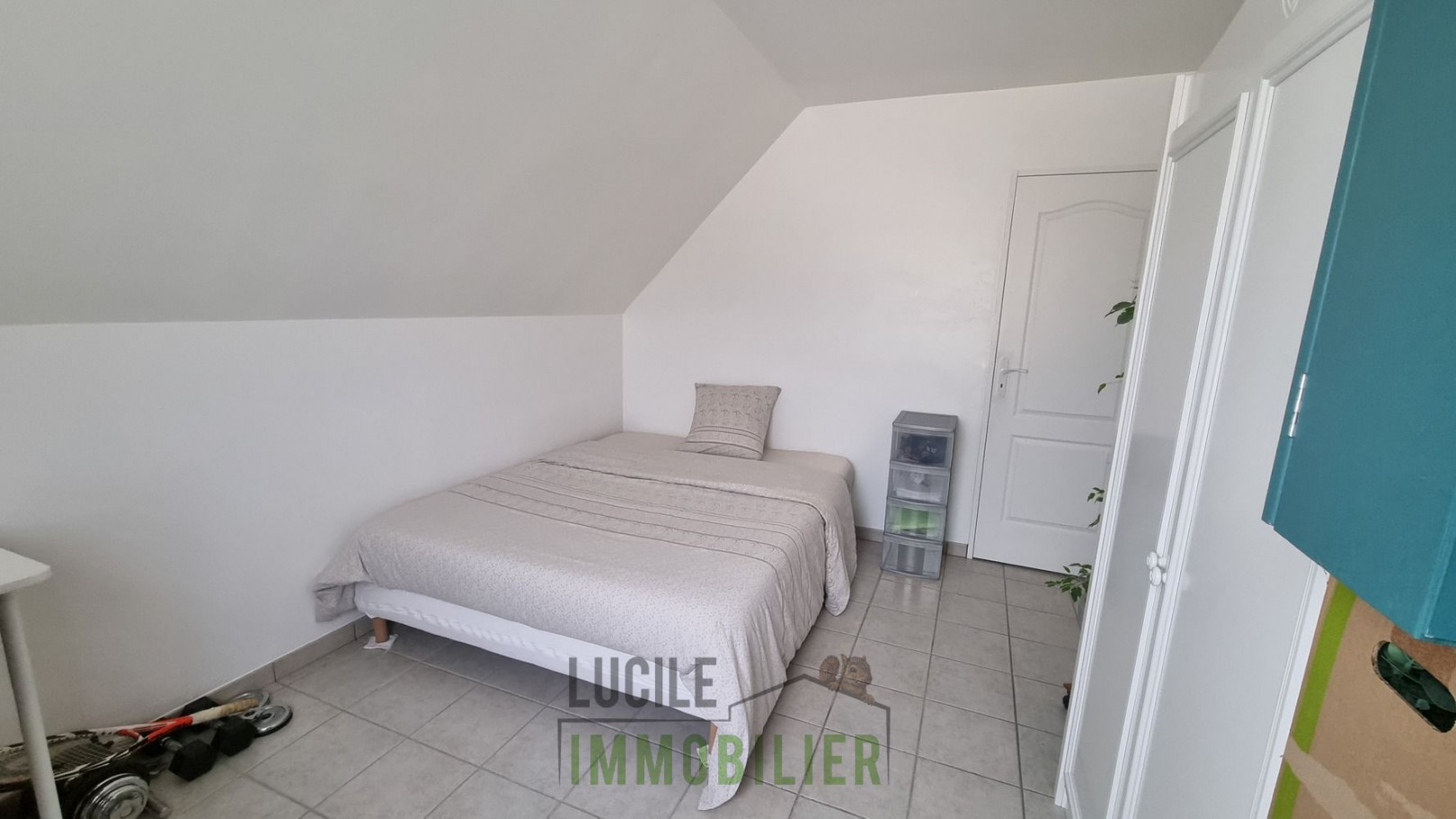 
                                                Vente
                                                 Maison 6 pièces de 130m²