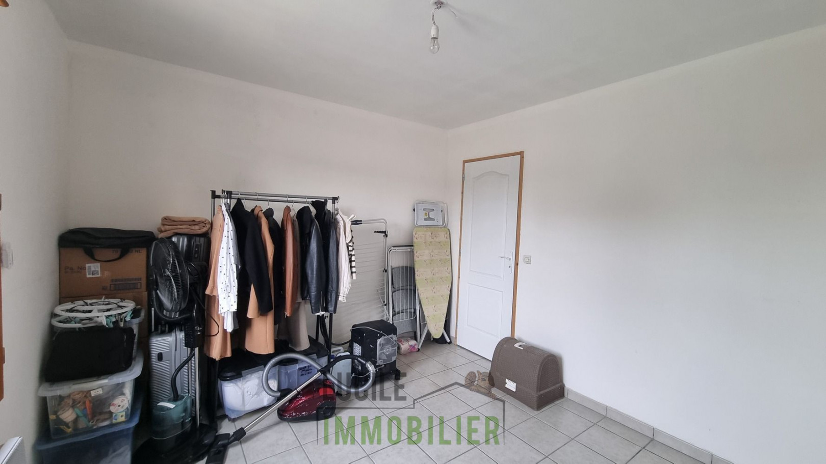 
                                                Vente
                                                 Maison 6 pièces de 130m²
