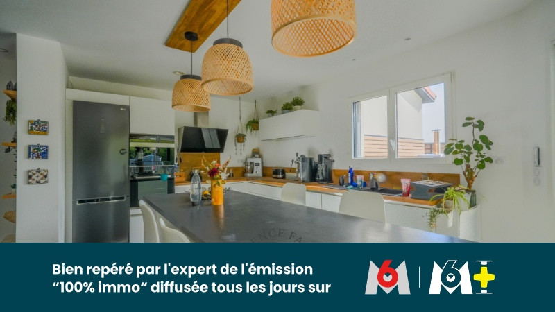 
                                                Vente
                                                 Maison 6 pièces de 162 m²