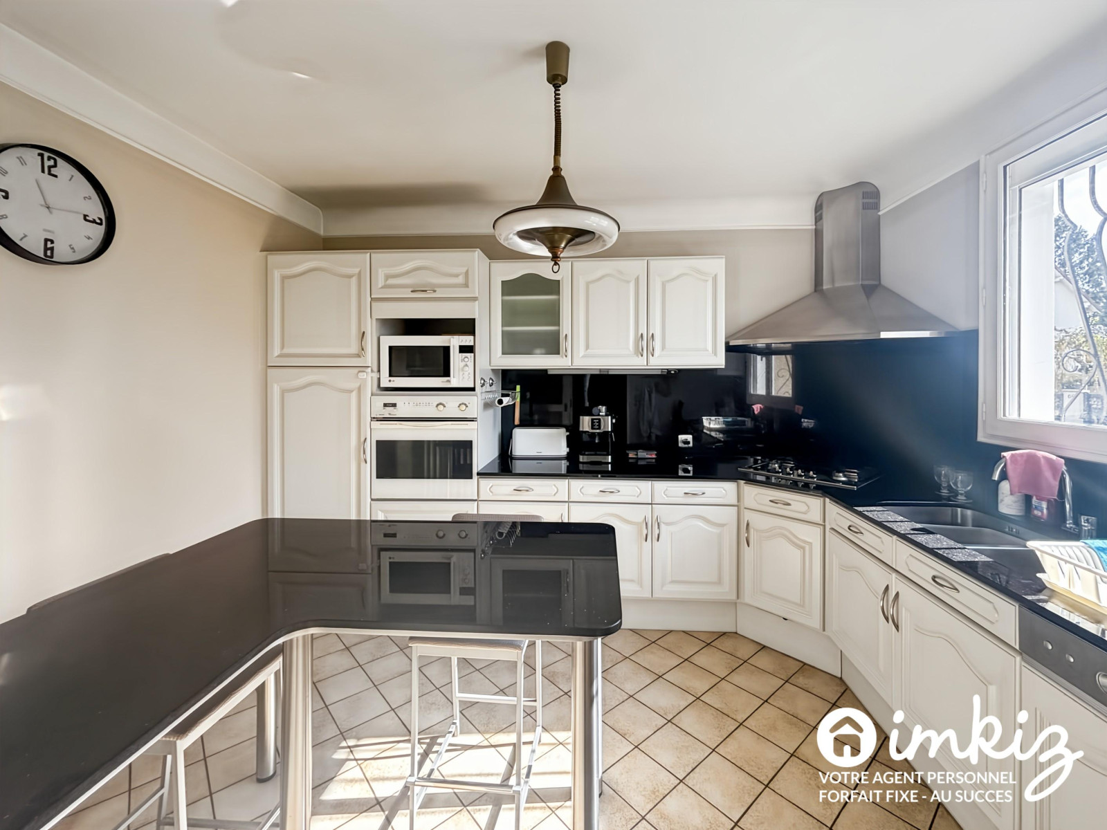 
                                                Vente
                                                 Maison 6 pièces de 180 m² au sol à ANTONY