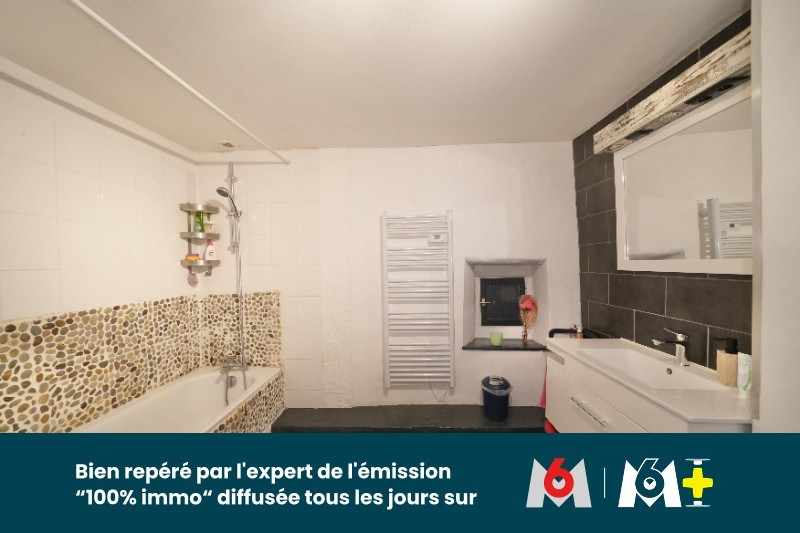 
                                                Vente
                                                 Maison 6 pièces de 193 m2