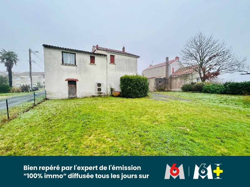 
                                                Vente
                                                 MAISON-6 PIECES-GARAGE-JARDIN-MONNIERES