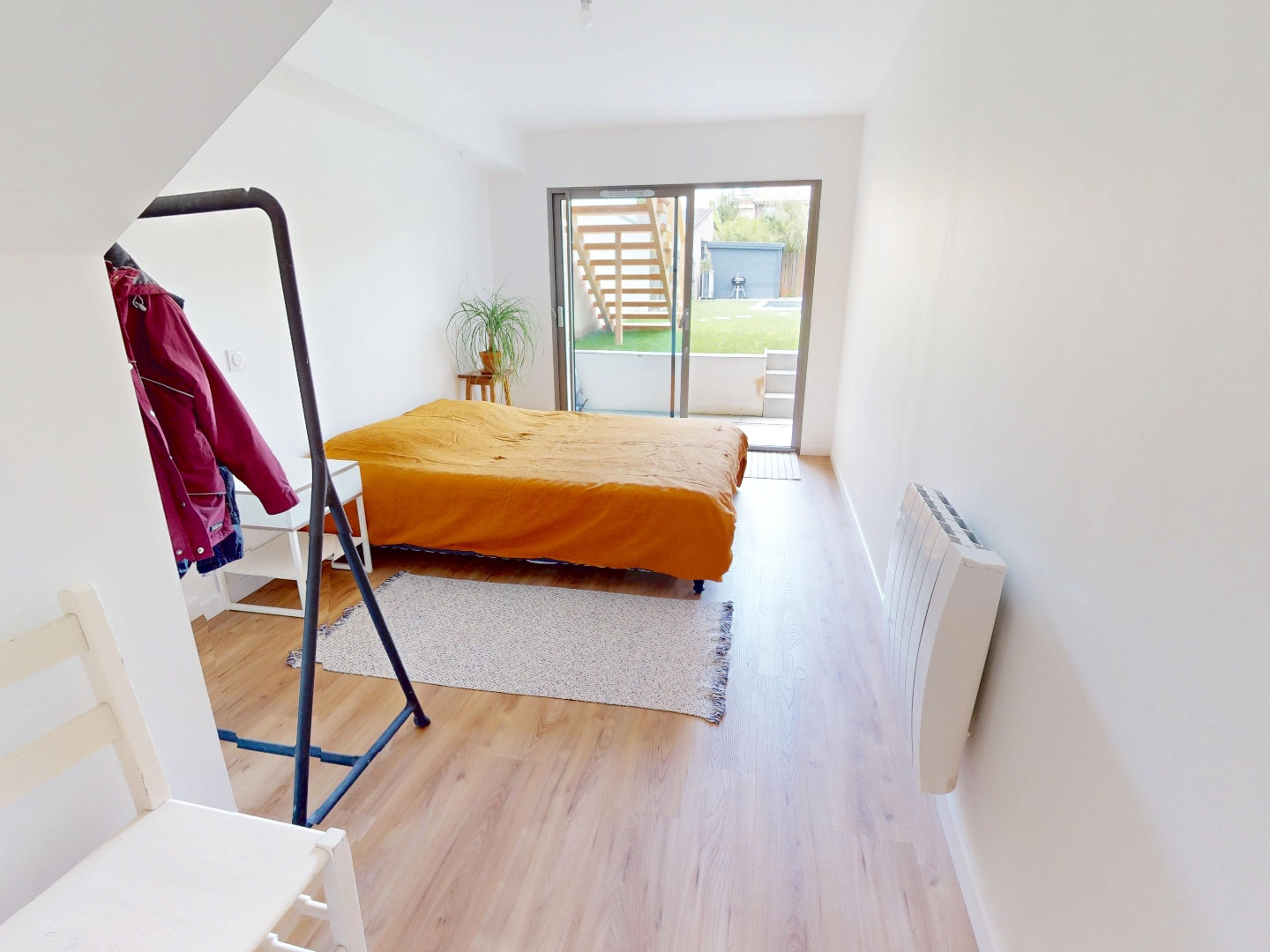 Vente
                                                 MAISON 6 PIECES - JARDIN - GARAGE & PISCINE