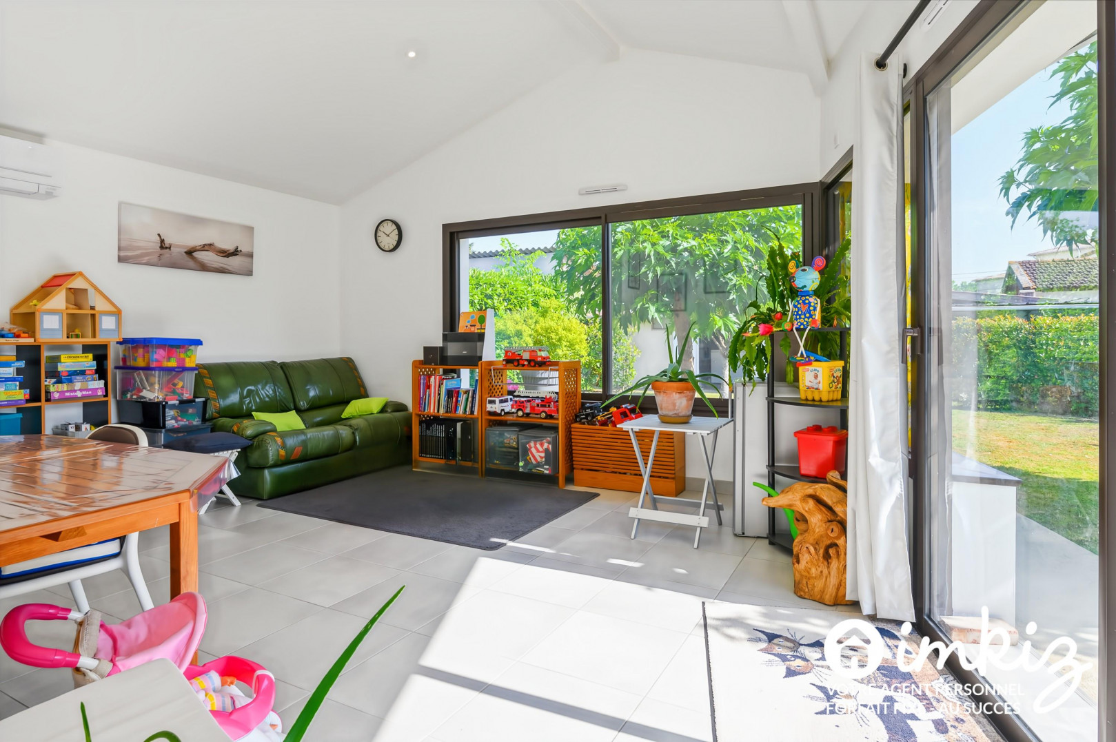 
                                                Vente
                                                 Maison 6 pièces jardin piscinable