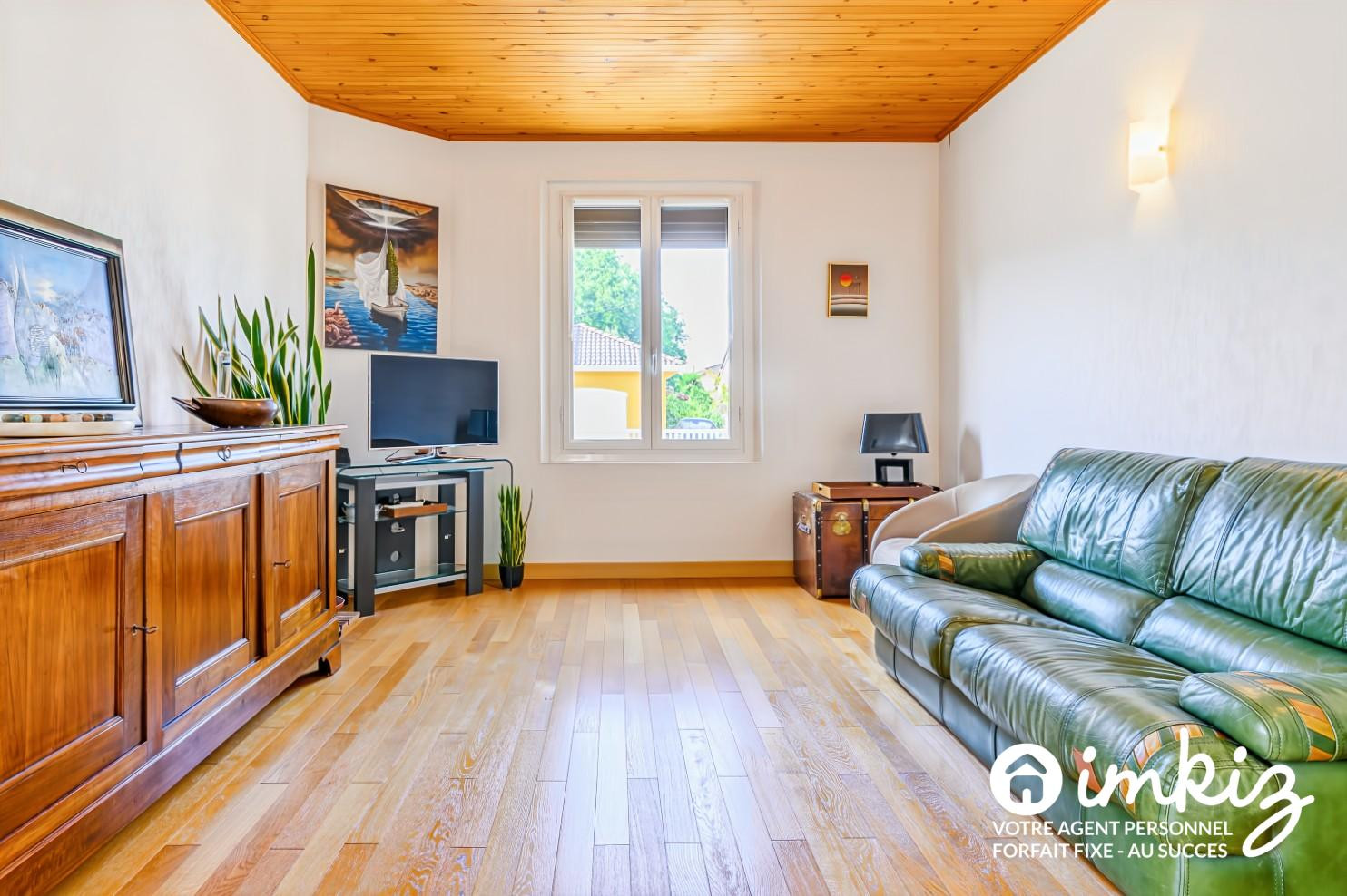 
                                                Vente
                                                 Maison 6 pièces jardin piscinable