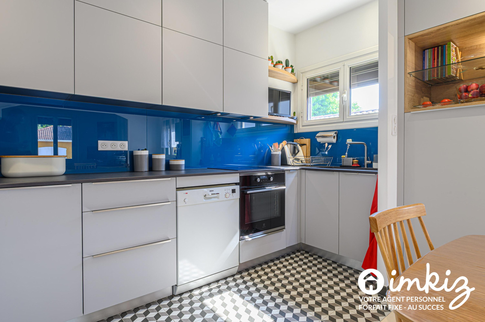 
                                                Vente
                                                 Rare -centre ville - jardin - 2 logements possible