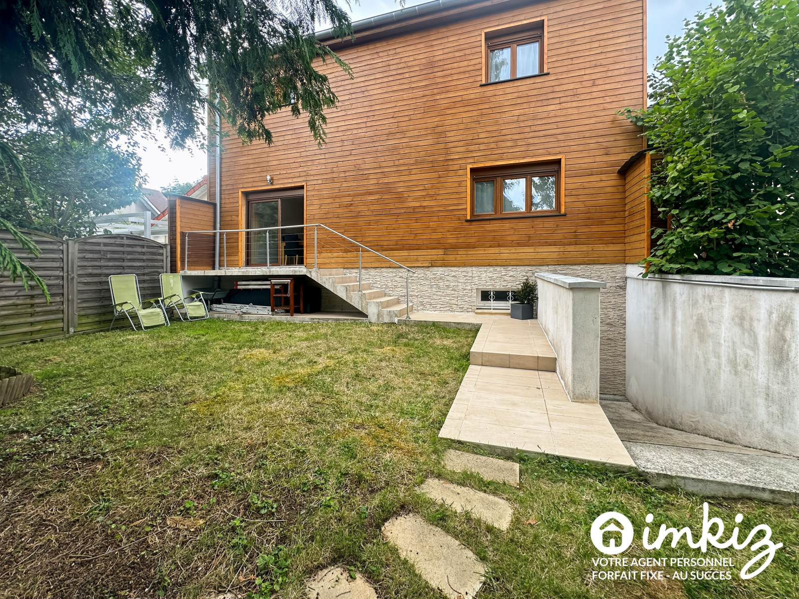 
                                                Vente
                                                 Maison 6 pièces ossature bois + dépendance